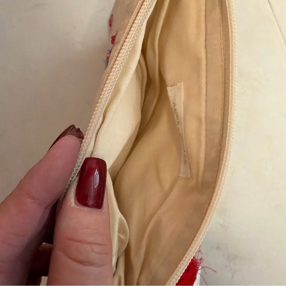Embroidered London Theme Clutch - Cream