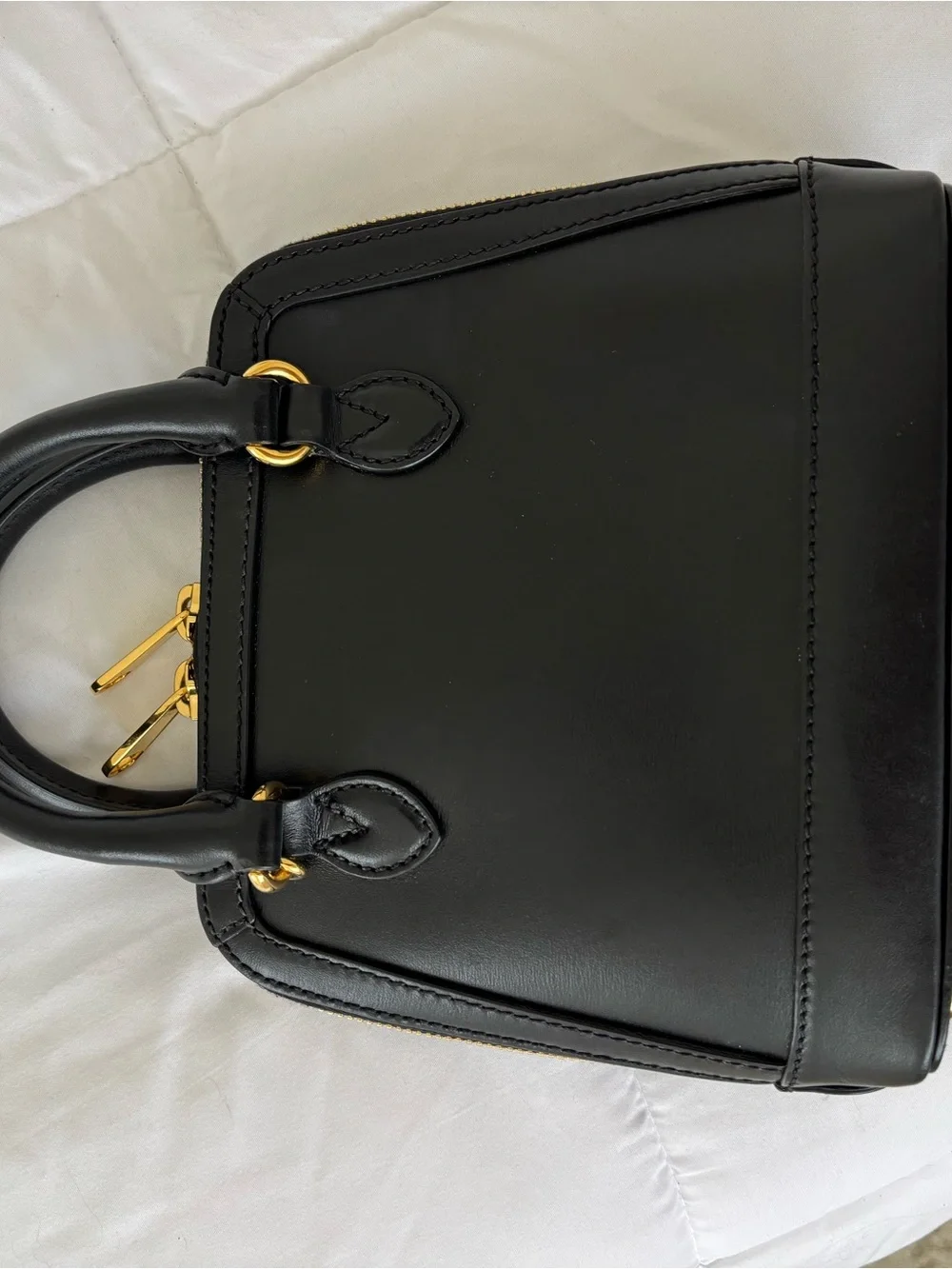 Gucci sleek black