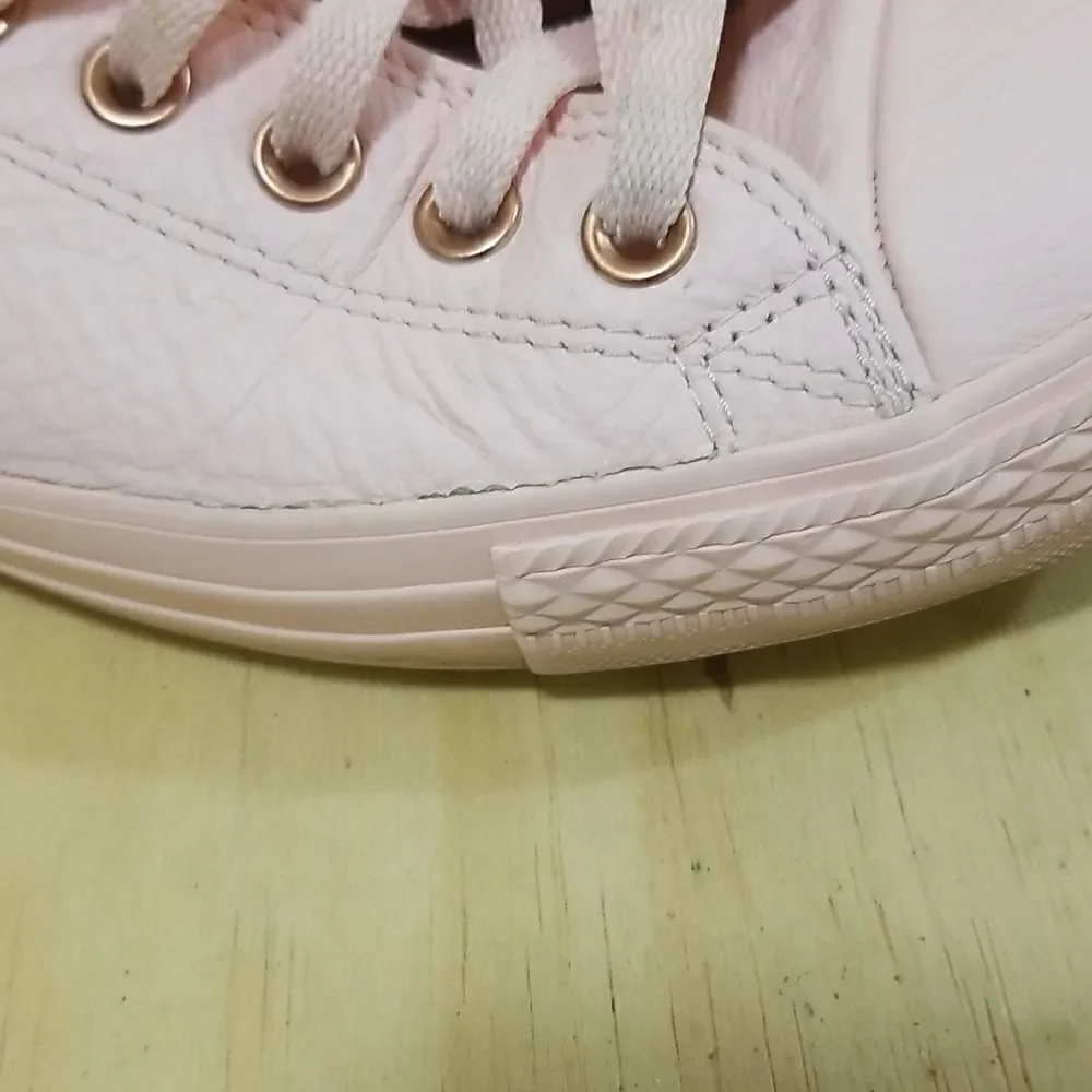 Converse pink leather