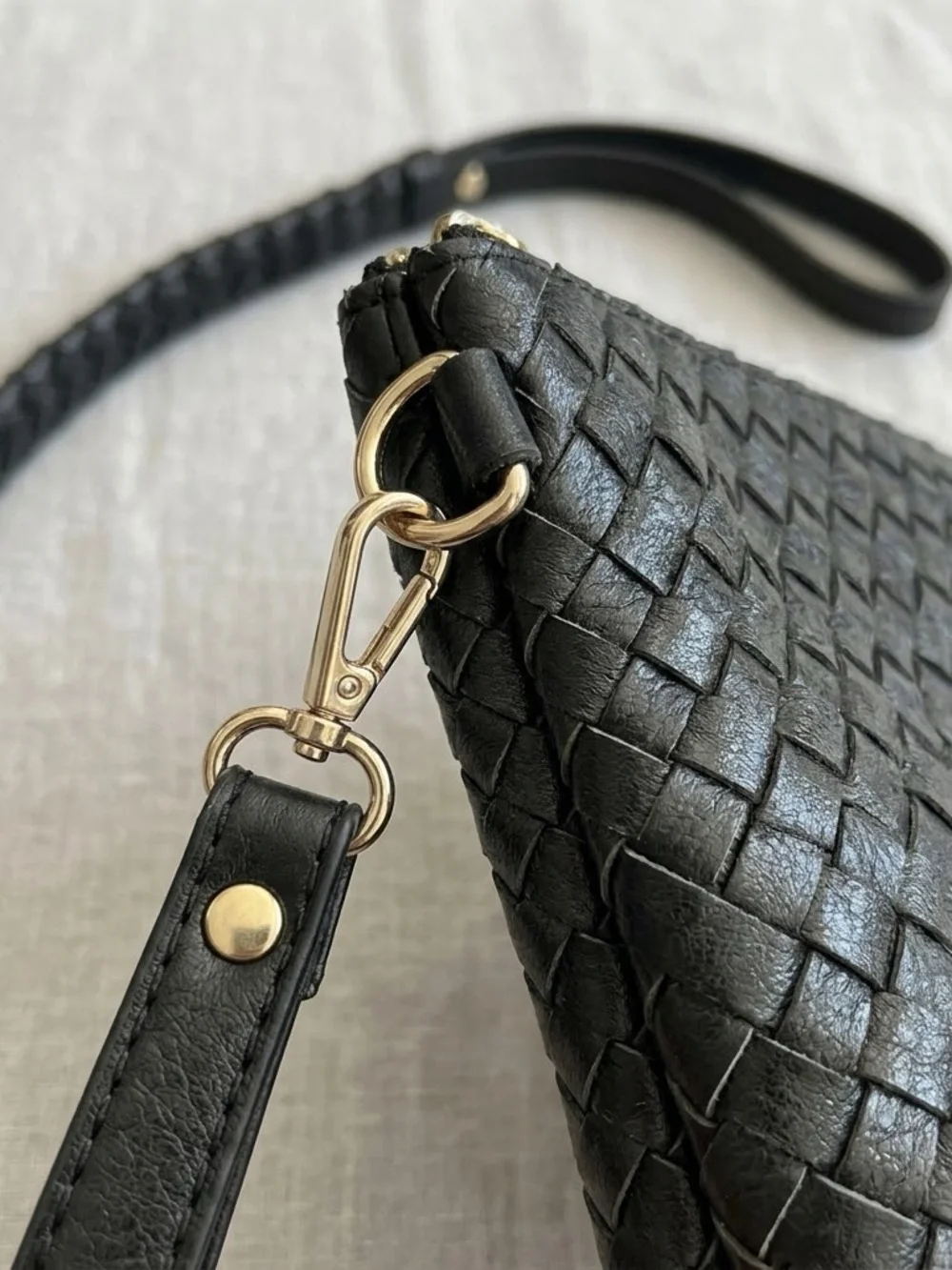 India Boutique Black Woven Leather Wristlet with Detachable Strap